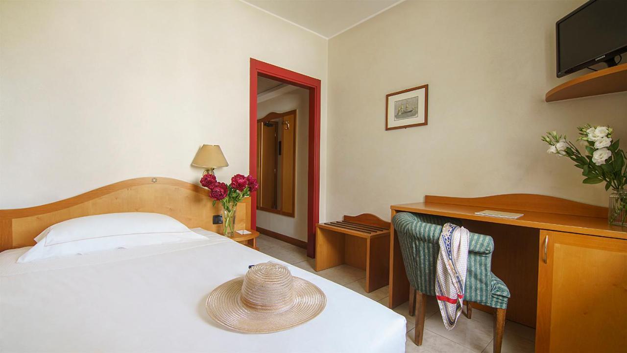 Bes Hotel Villa Zoia Boltiere Extérieur photo